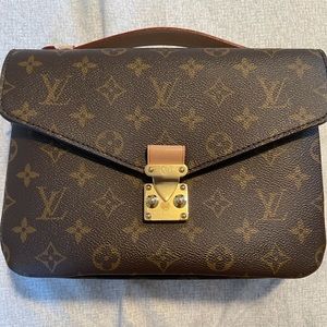 Authentic Louis Vuitton Pochette Métis